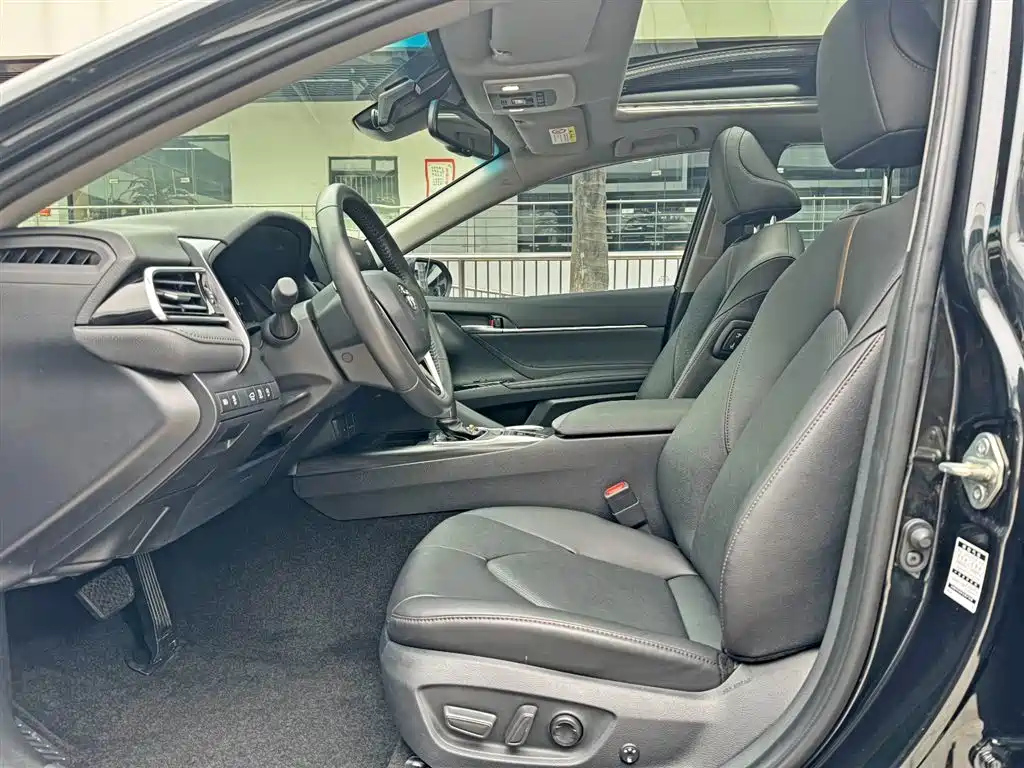 TOYOTA CAMRY 2022