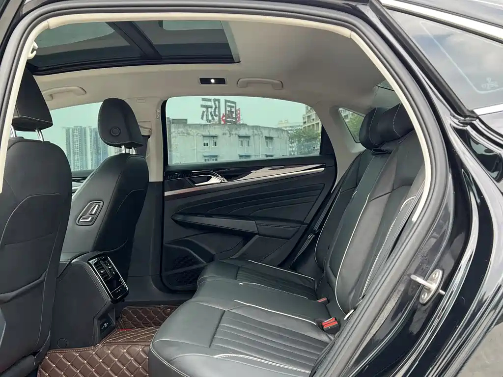 VOLKSWAGEN PASSAT 2022