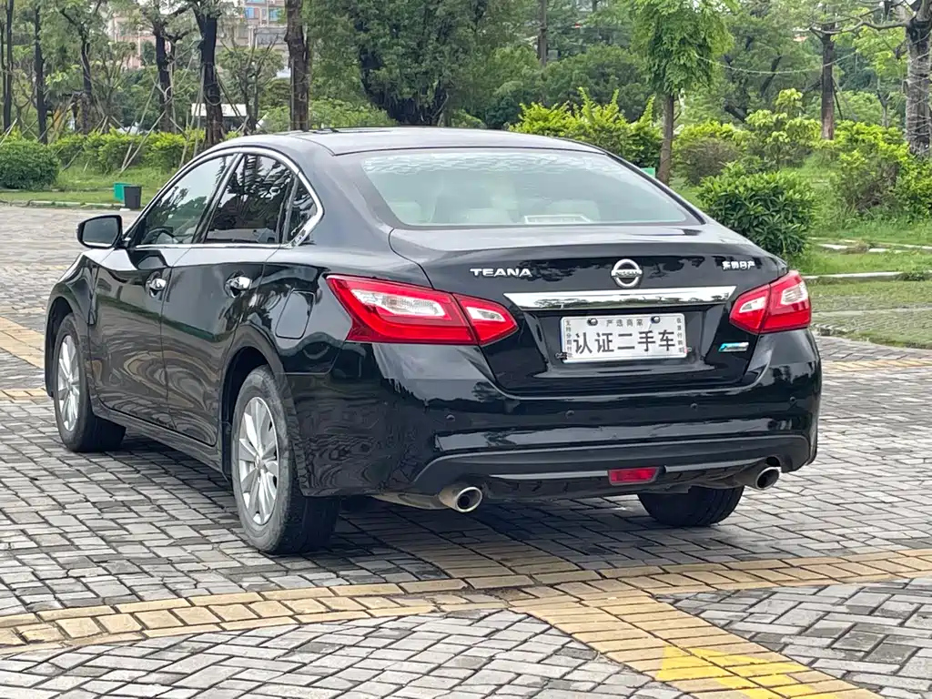 NISSAN TEANA 2018
