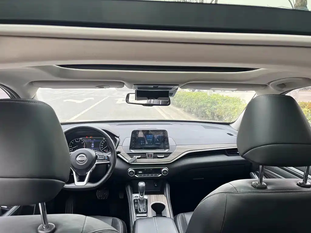 NISSAN TEANA 2021