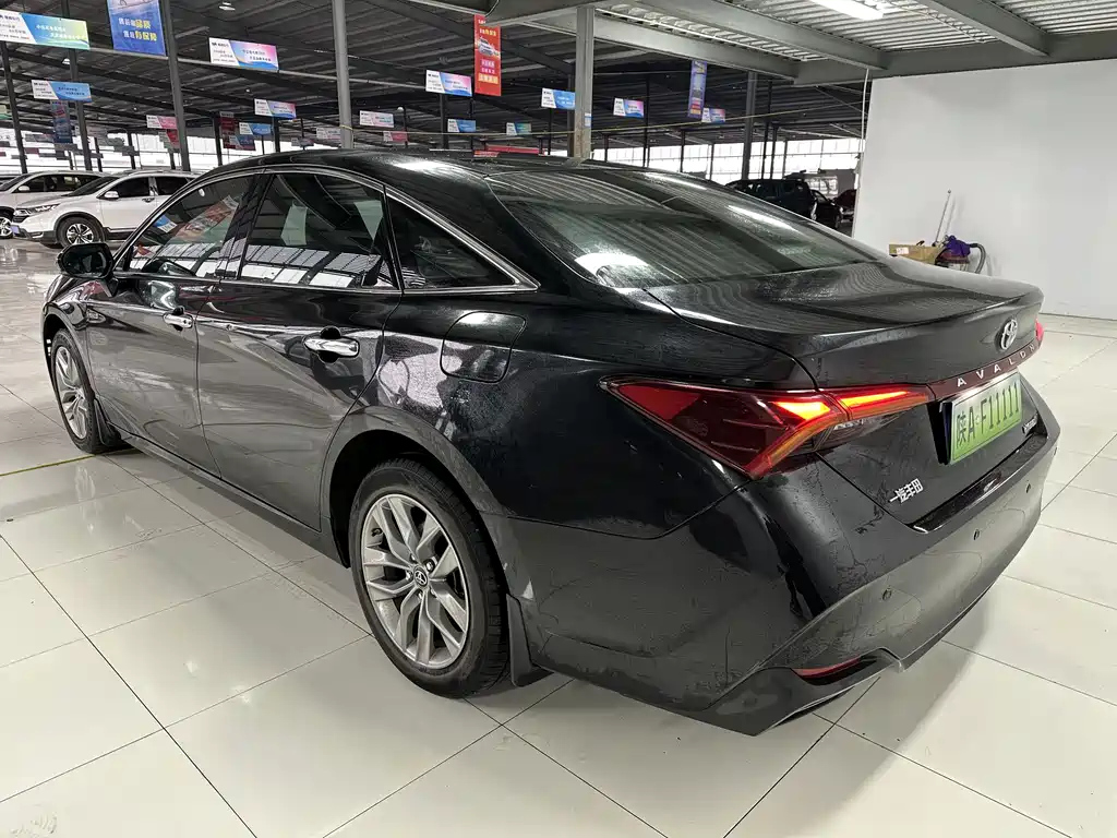 TOYOTA AVALON 2022