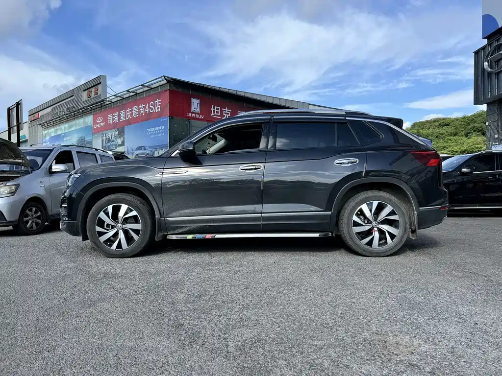VOLKSWAGEN TAYRON 2020