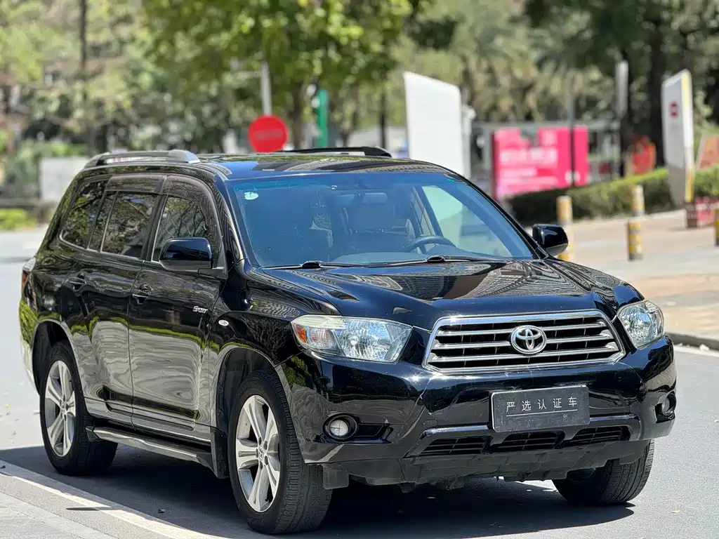 TOYOTA HIGHLANDER 2011