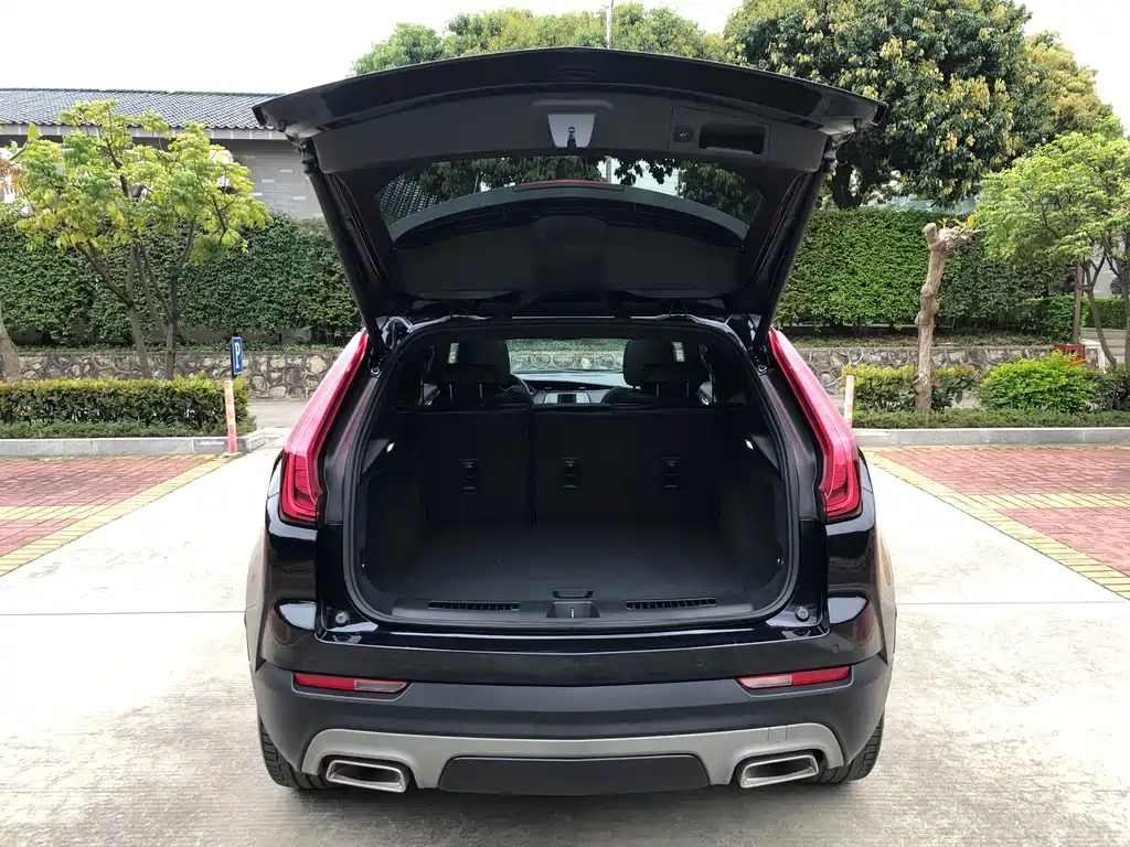 CADILLAC XT4 2021