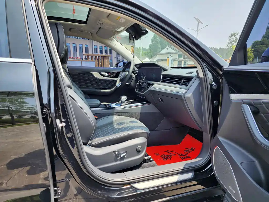 HONGQI HS5 2020