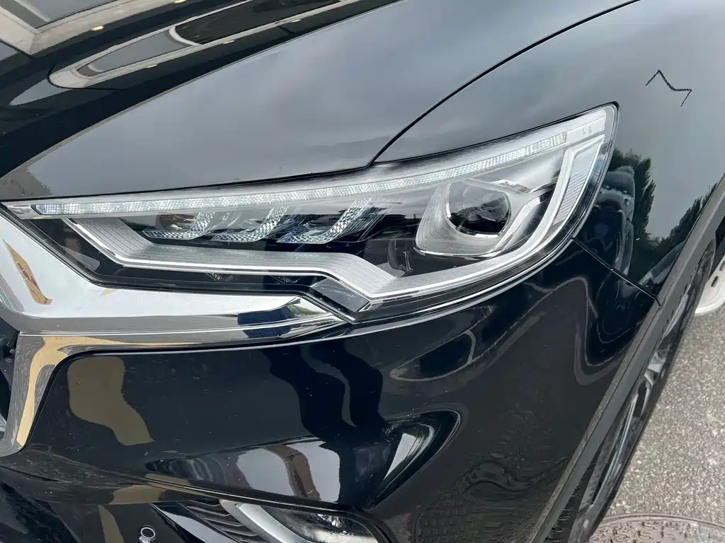 HONGQI HS5 2022