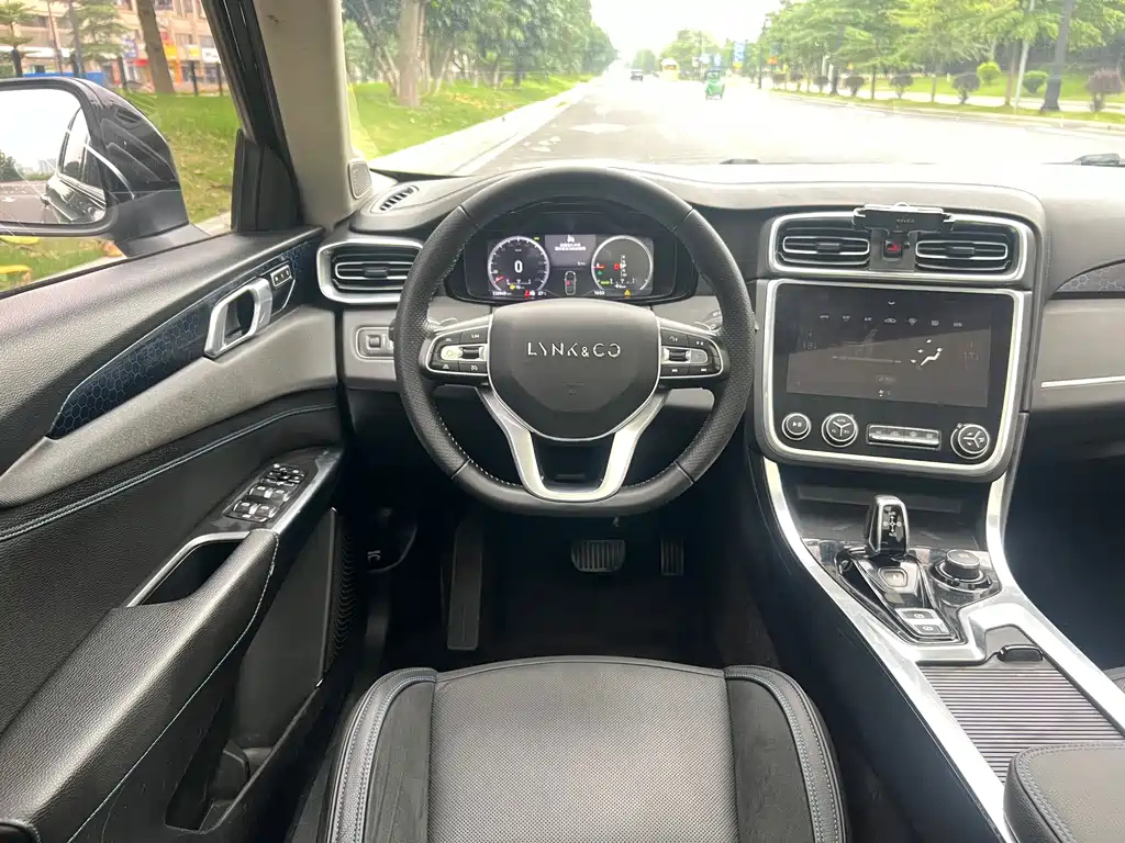 LYNK&CO 01 NEW ENERGY 2019