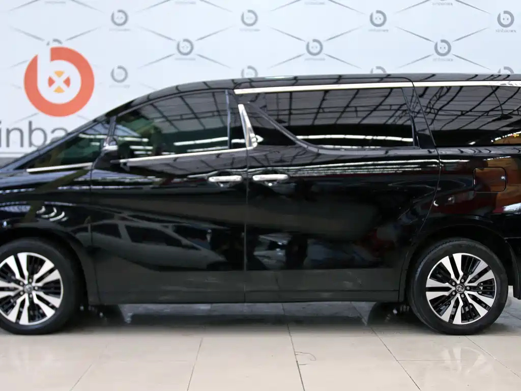 TOYOTA ALPHARD 2018