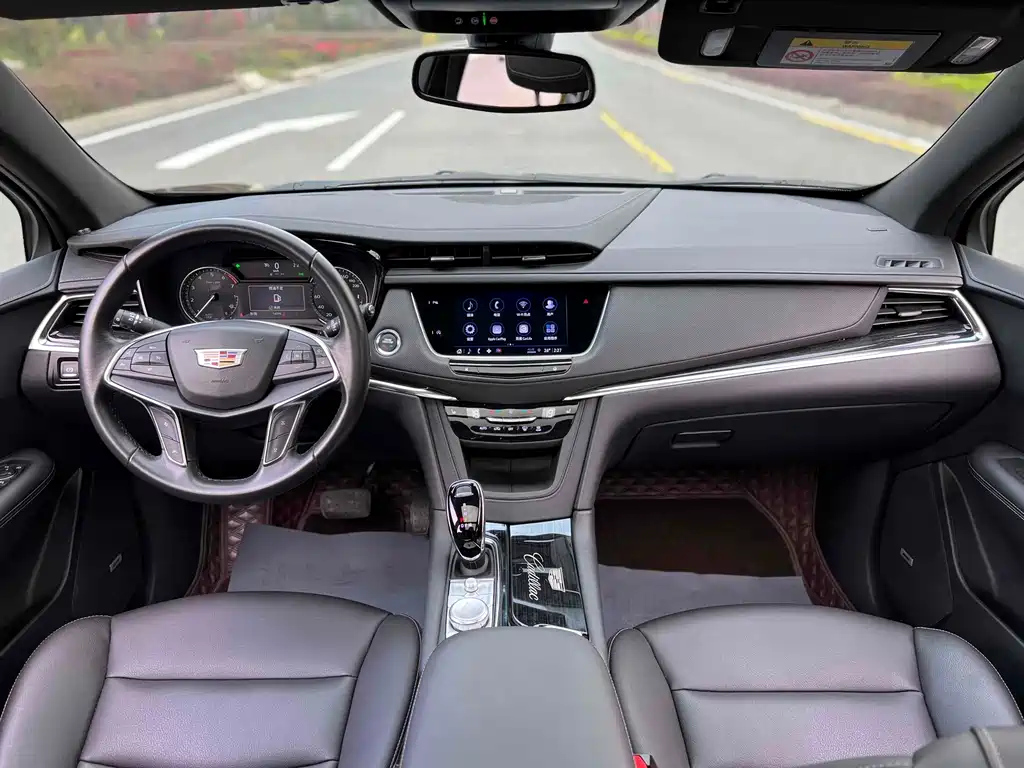 CADILLAC XT5 2021