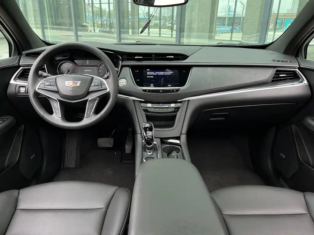 CADILLAC XT5 2021