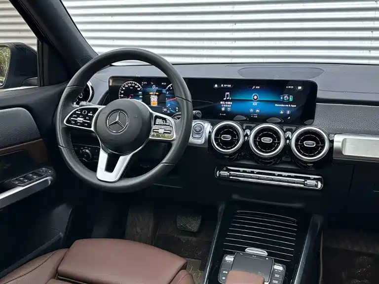 MERCEDES BENZ GLB 2022