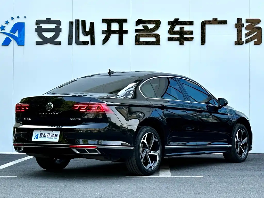 VOLKSWAGEN MAGOTAN 2023