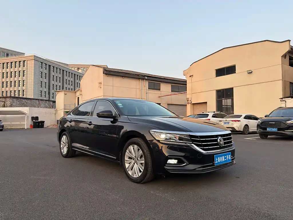 VOLKSWAGEN PASSAT 2020