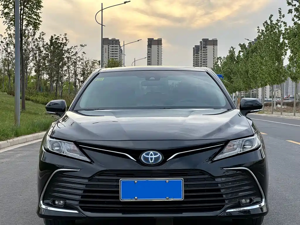 TOYOTA CAMRY 2021