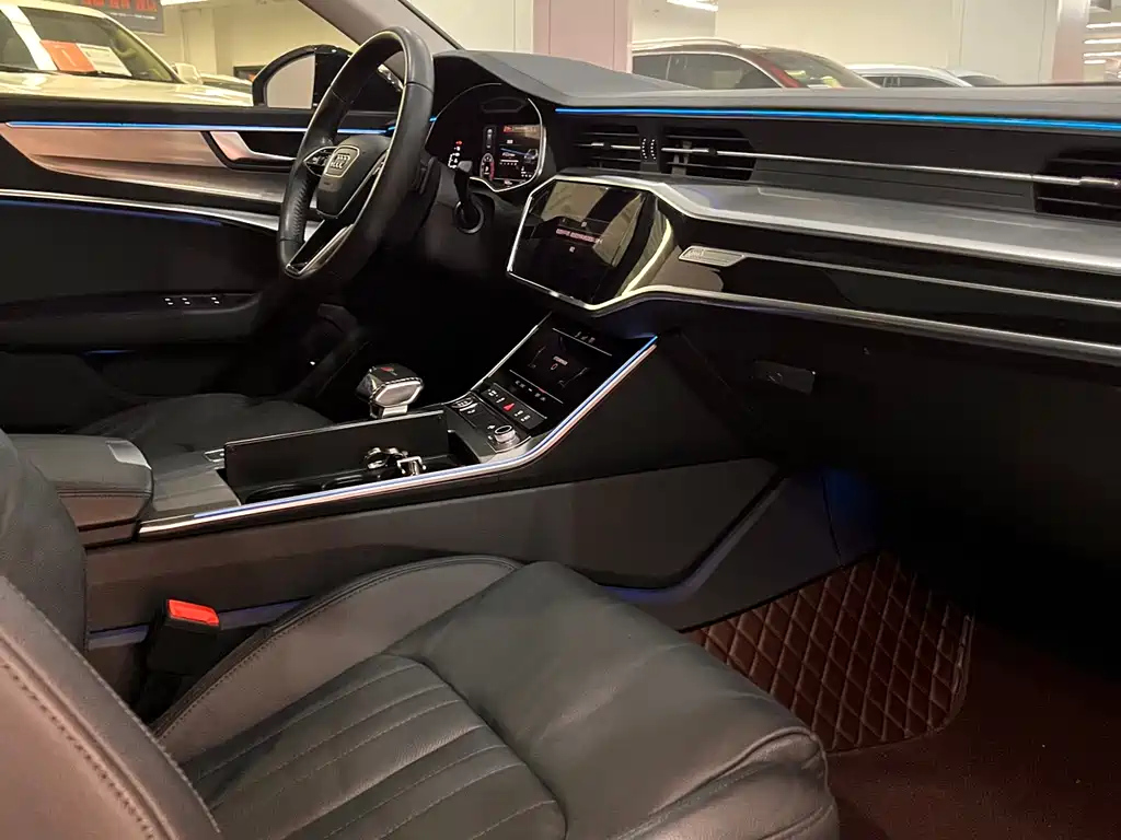 AUDI A6L 2020