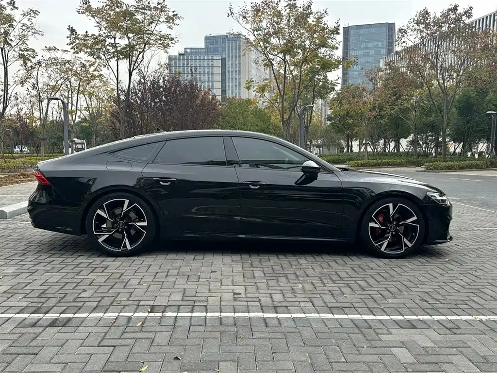 AUDI A7 2021