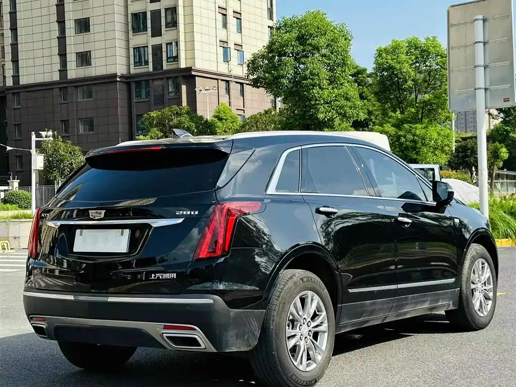 CADILLAC XT5 2021