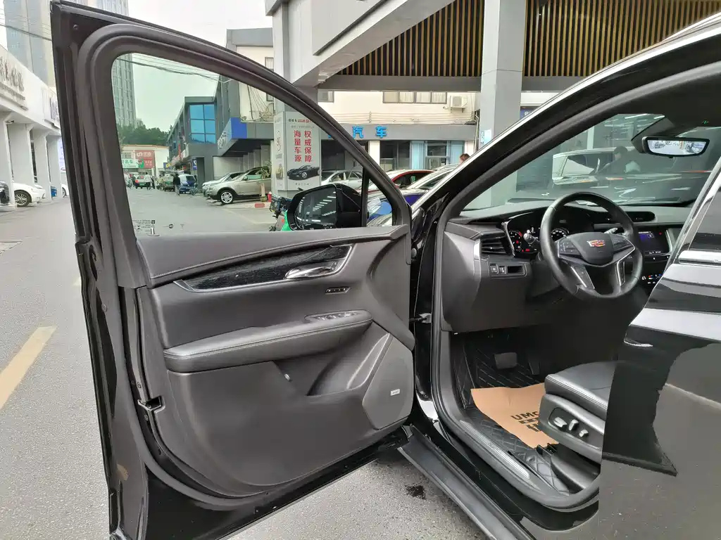 CADILLAC XT5 2020