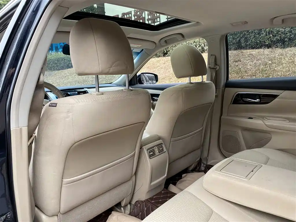 NISSAN TEANA 2015