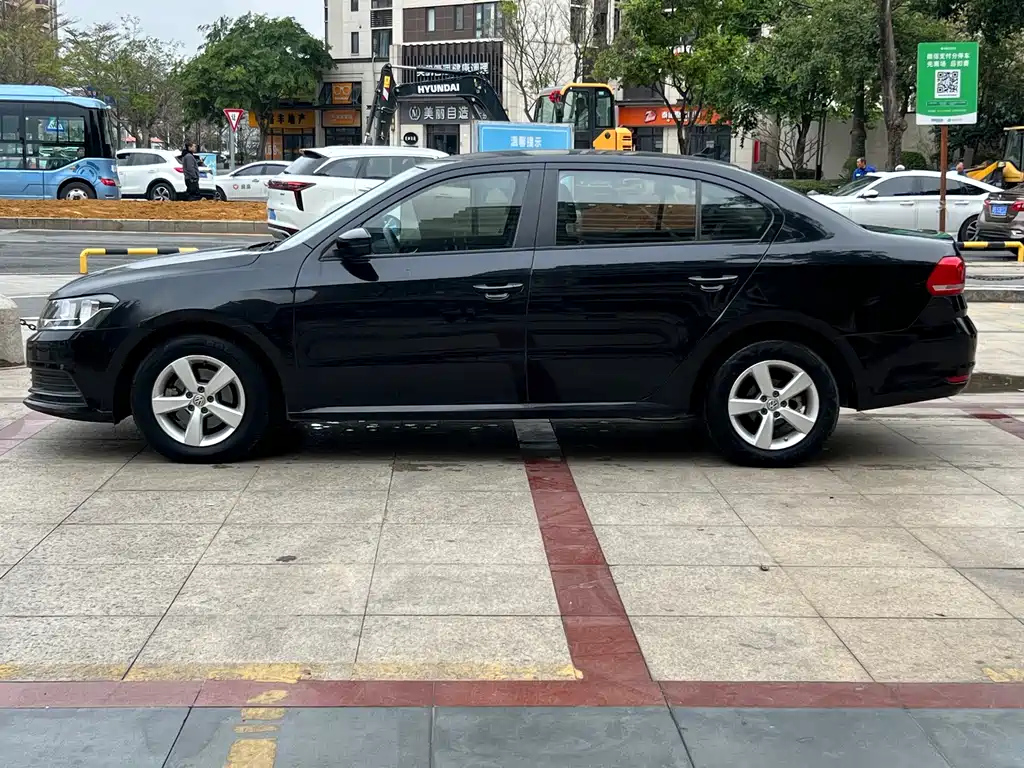 VOLKSWAGEN LAVIDA 2017