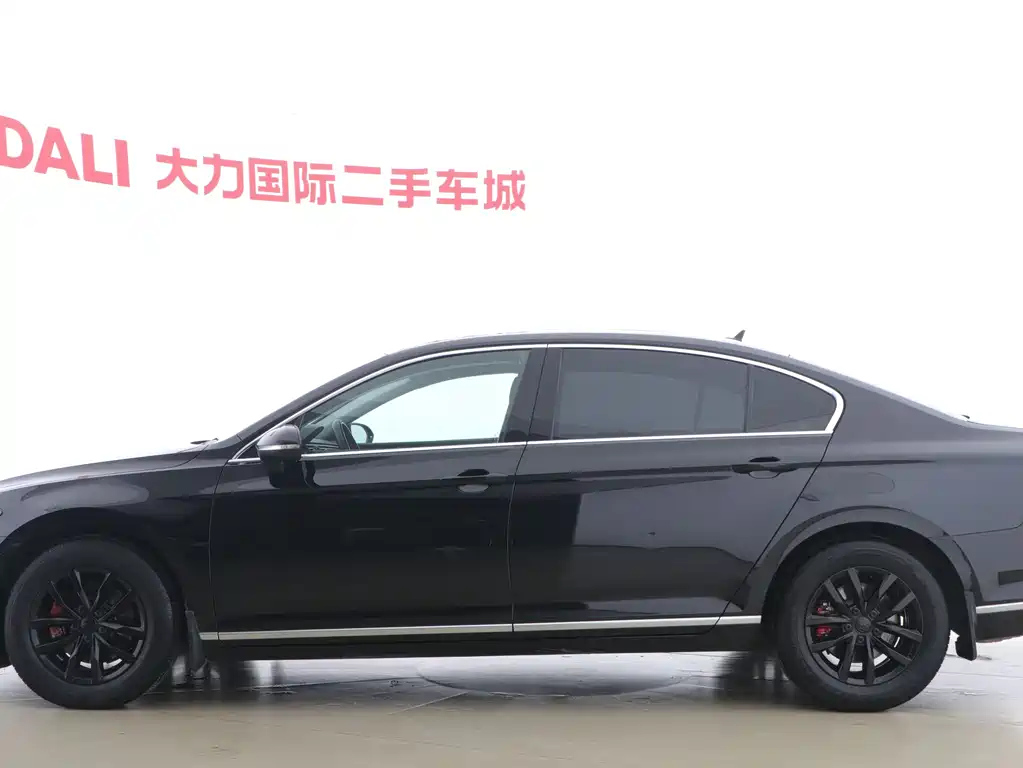 VOLKSWAGEN MAGOTAN 2021