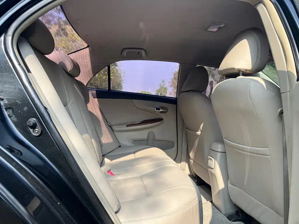 TOYOTA COROLLA 2013