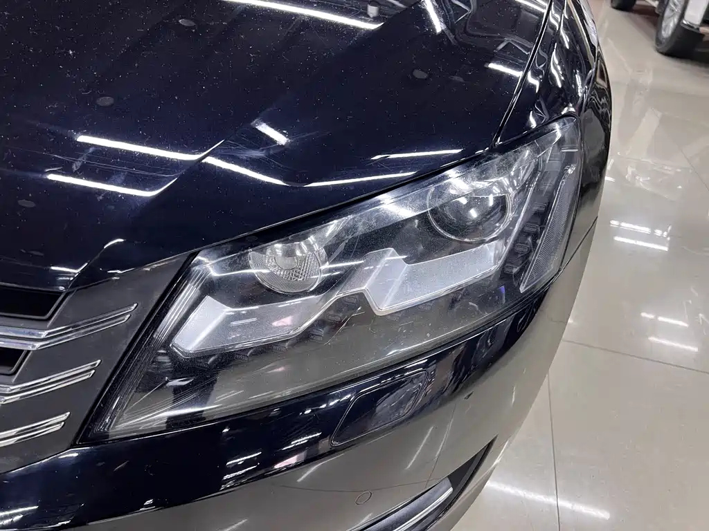 VOLKSWAGEN PASSAT 2015