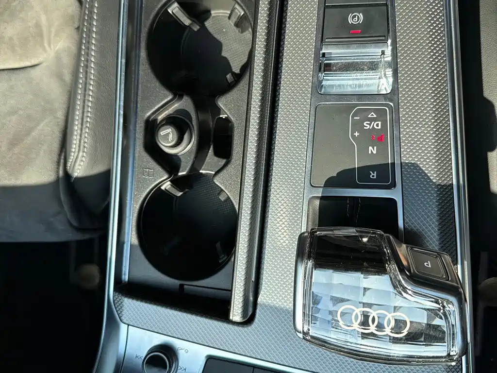 AUDI A6L 2021