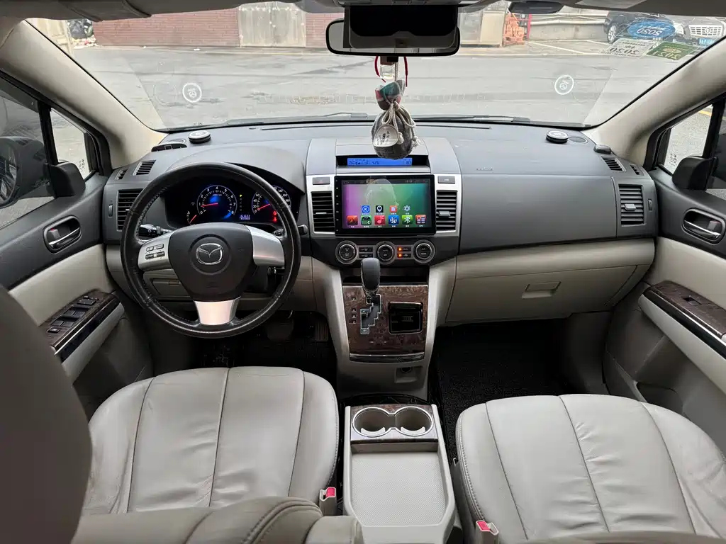 MAZDA 8 2012