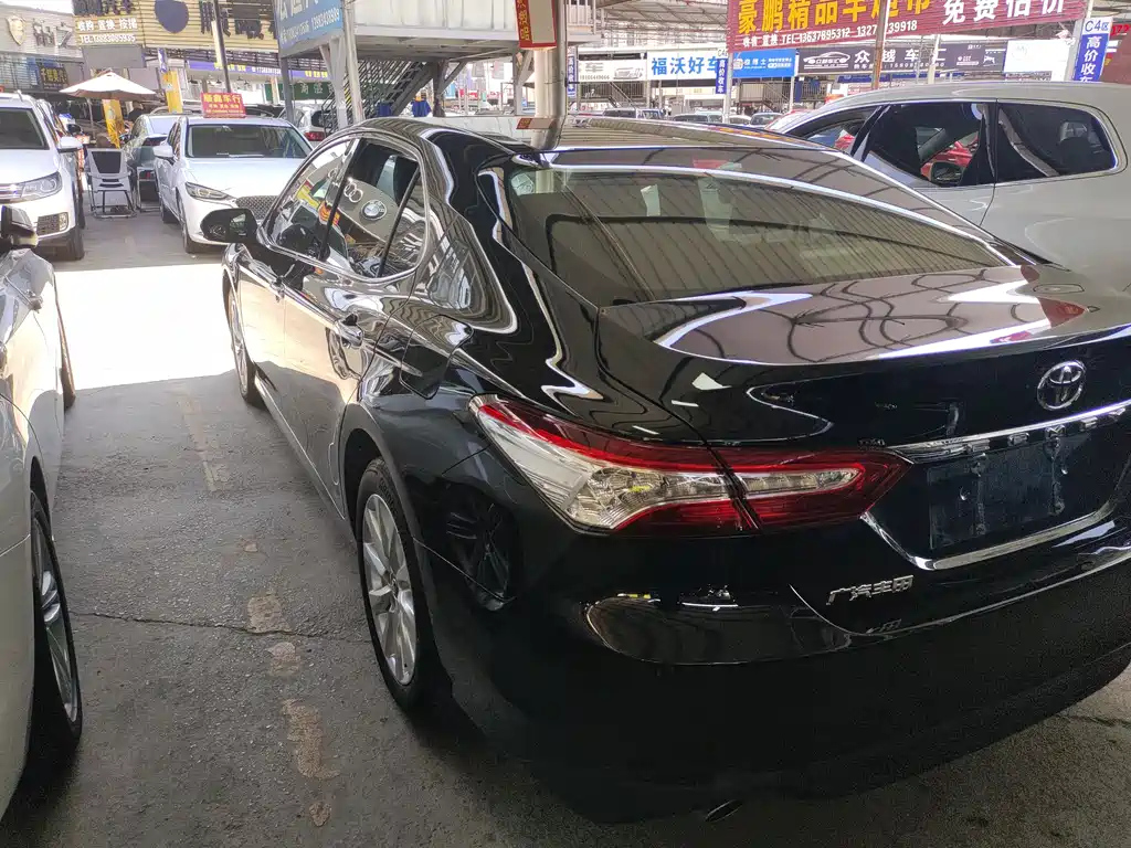 TOYOTA CAMRY 2019