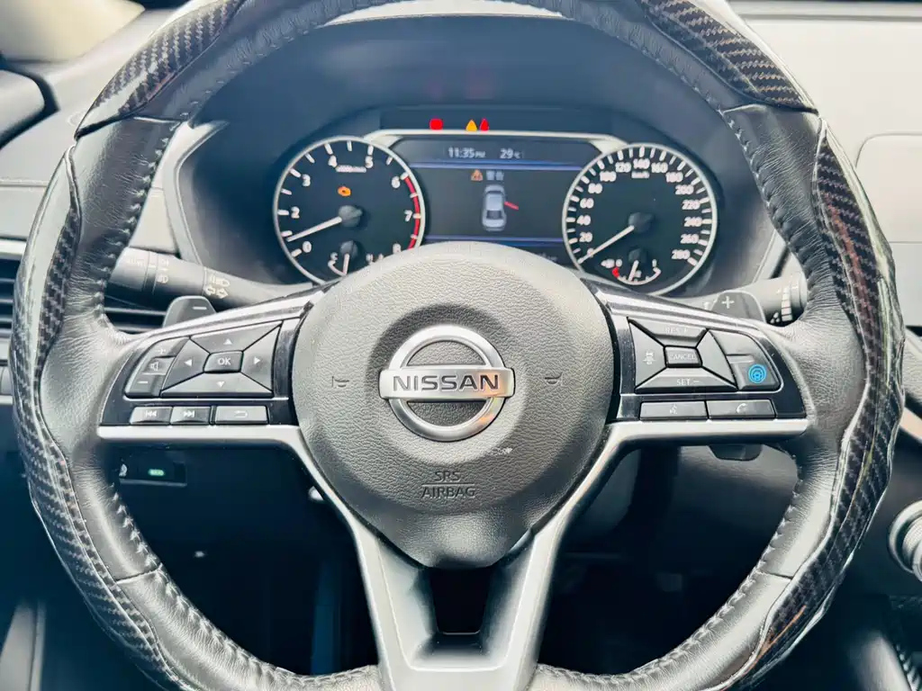 NISSAN TEANA 2020