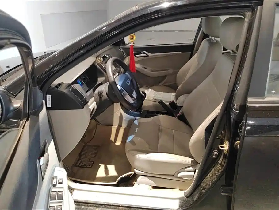 GEELY AUTO VISION 2015