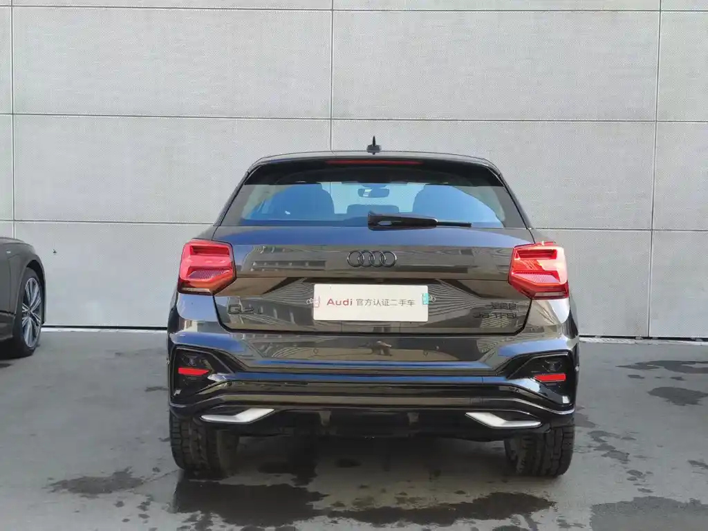 AUDI Q2L 2024
