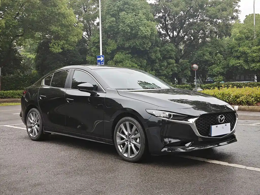 MAZDA 3 AXELA 2023