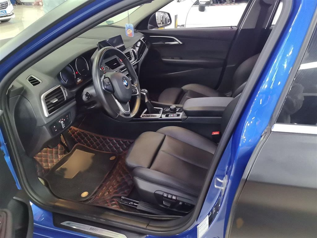 BMW 1-SERIES 2018