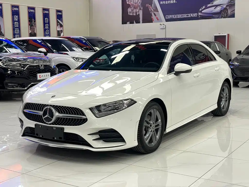 MERCEDES BENZ A-CLASS 2021