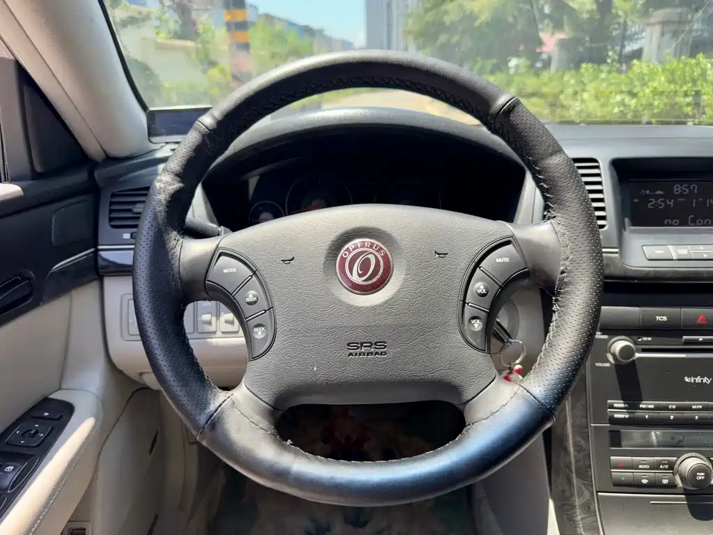 KIA OPIRUS 2008