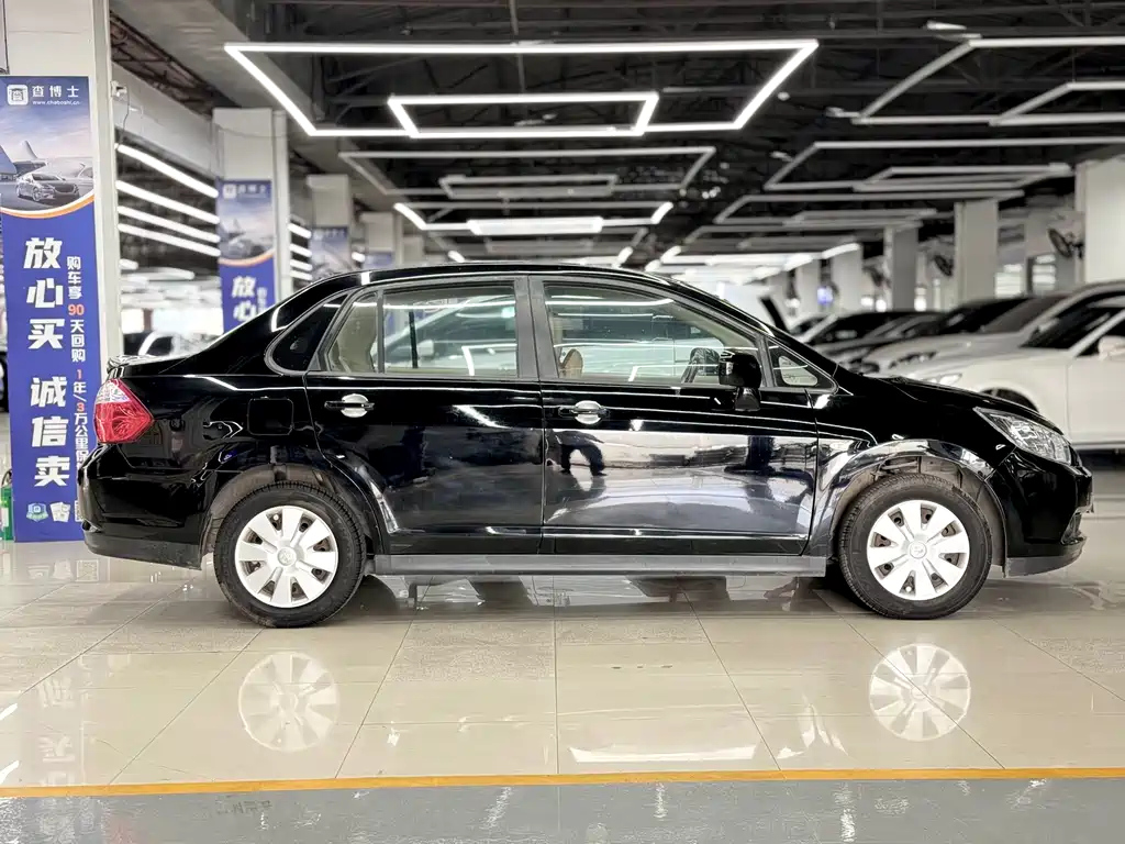 VENUCIA D50 2013