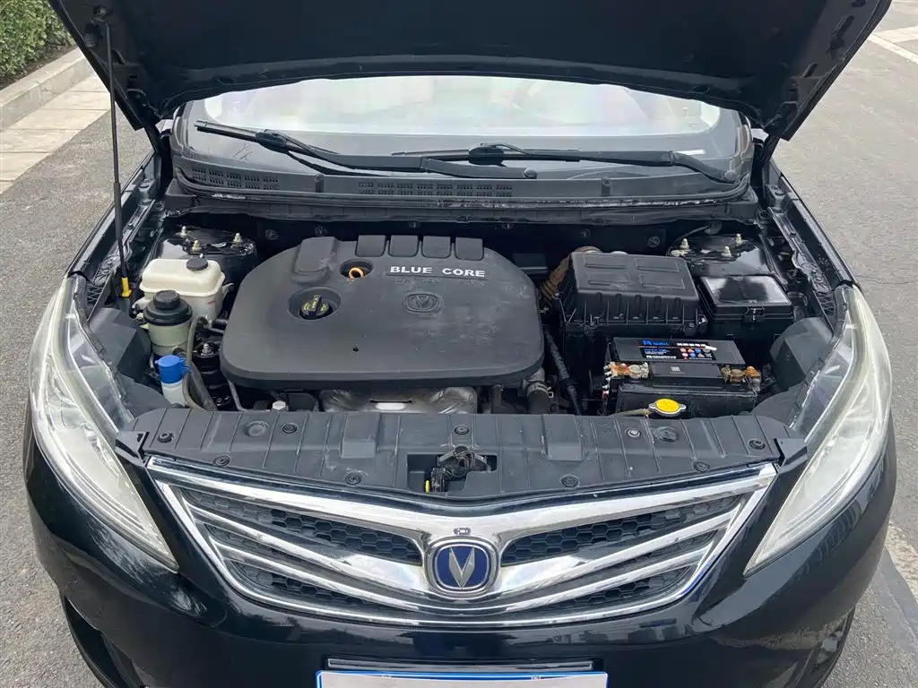 CHANGAN EADO 2014