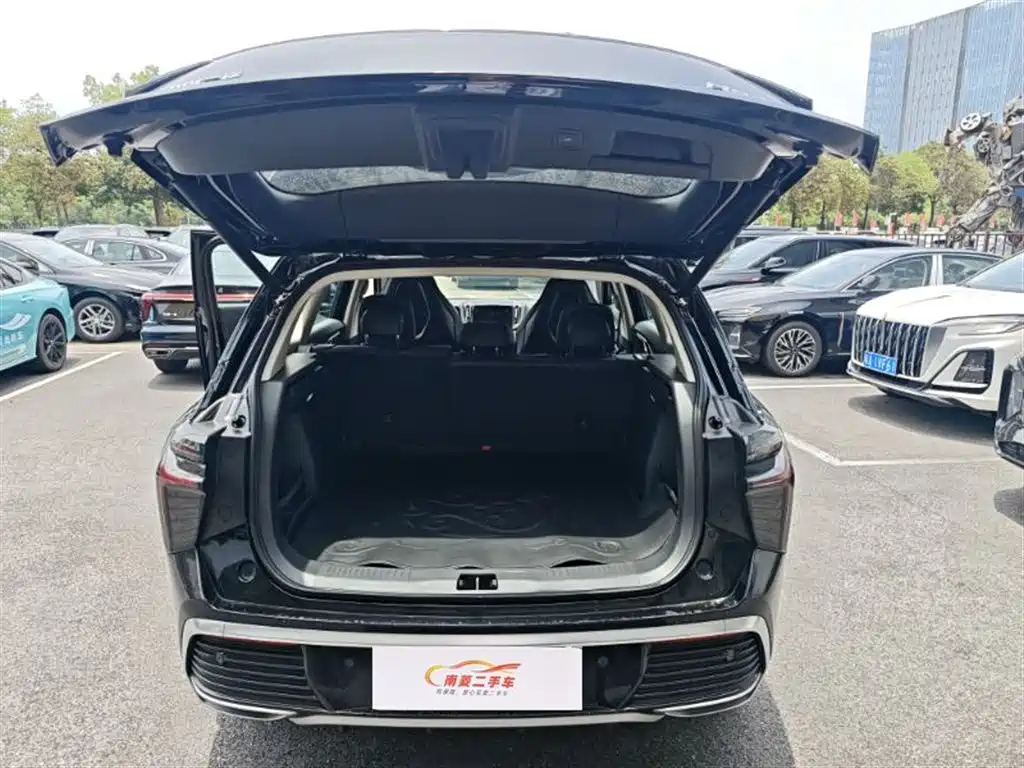 HONGQI HS3 PHEV 2024