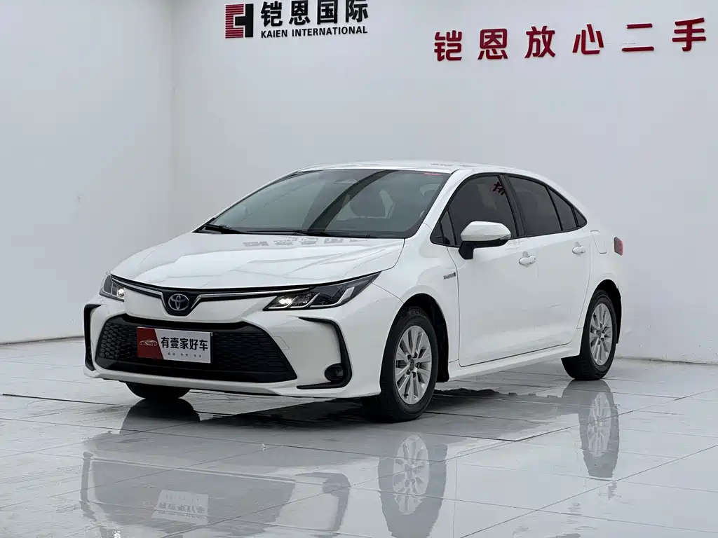 TOYOTA COROLLA 2024