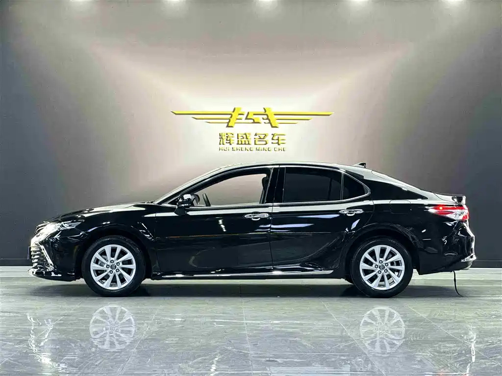 TOYOTA CAMRY 2023