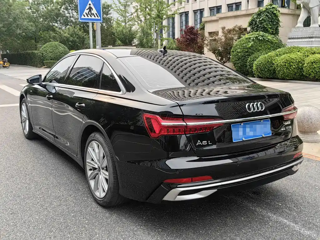 AUDI A6L 2023