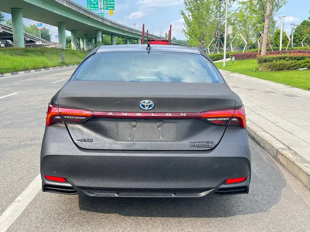 TOYOTA AVALON 2019