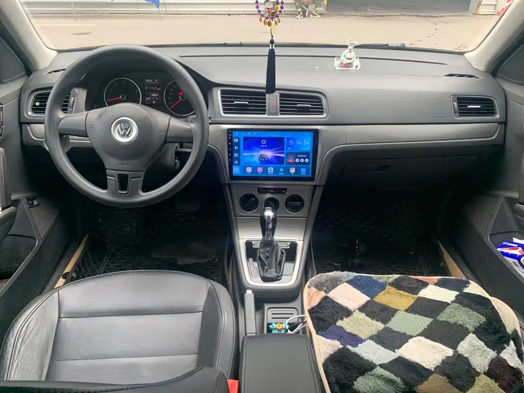VOLKSWAGEN LAVIDA 2013