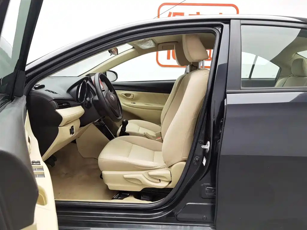 TOYOTA VIOS 2015