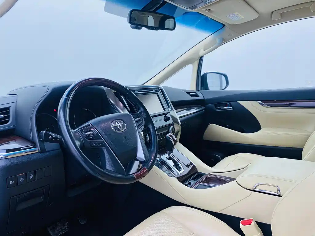 TOYOTA ALPHARD 2018