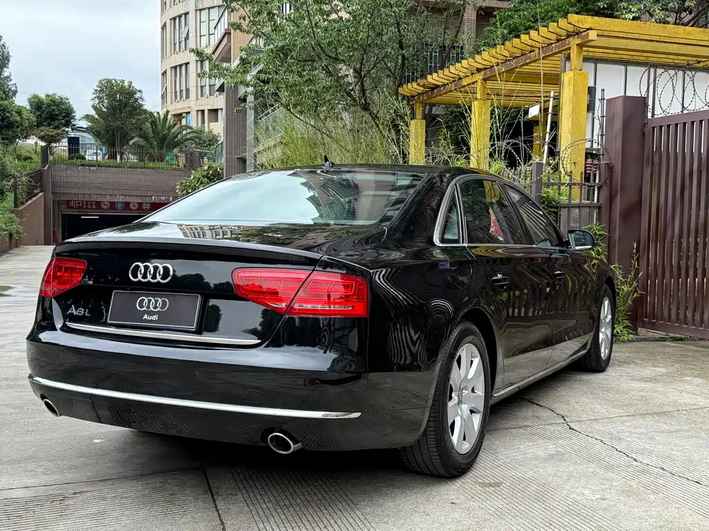 AUDI A8 2013