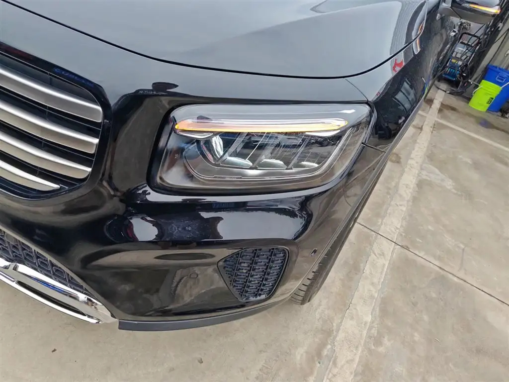 MERCEDES BENZ GLB 2024
