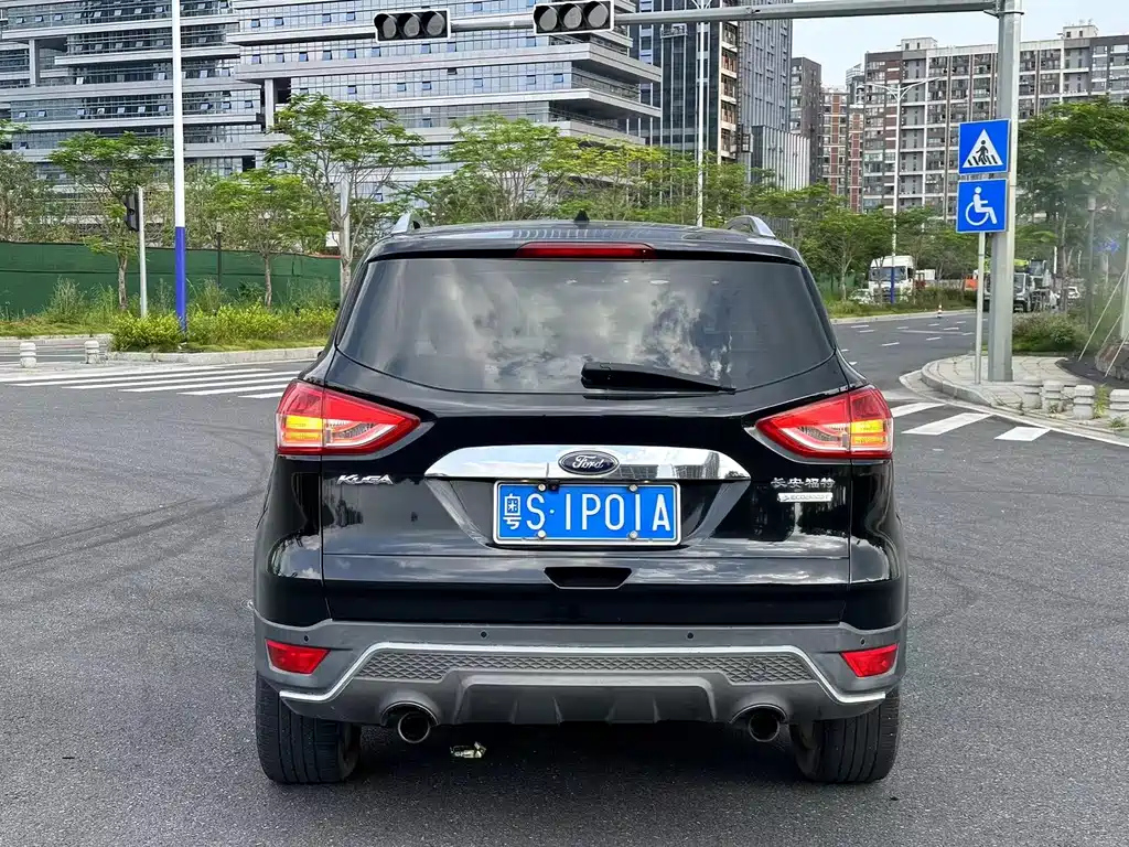 FORD ESCAPE 2015